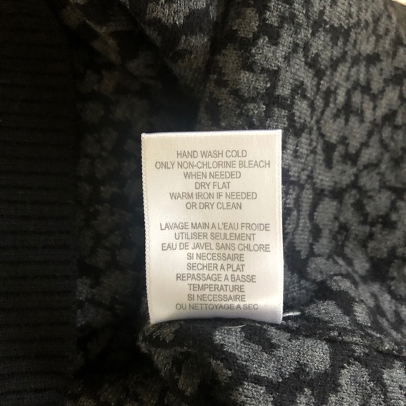 Joie soft animal print sweater size M - Picture 6 of 11